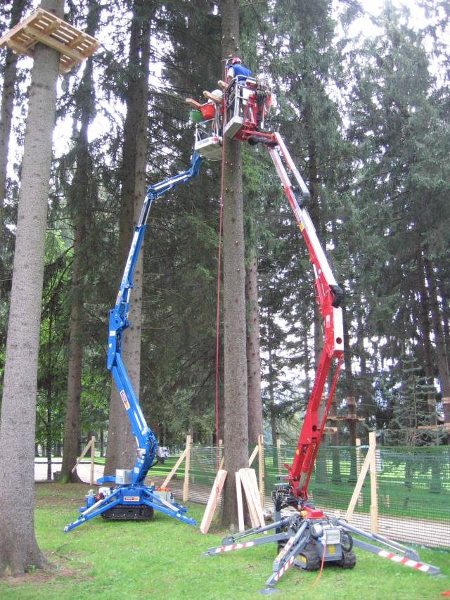 Montaggio piattaforme parco avventura